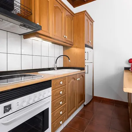 Vakantiehuis Home2book La Molina B, Cozy Triquivijate